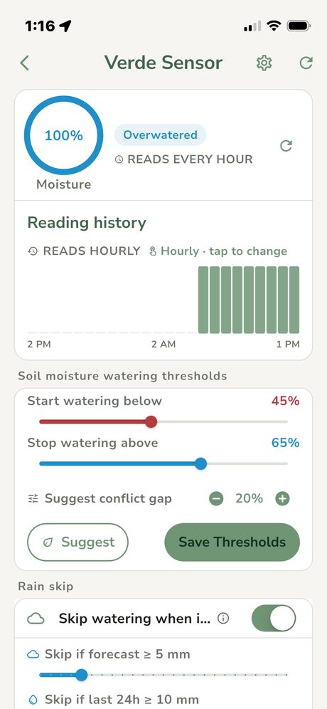 Sensor with live soil moisture